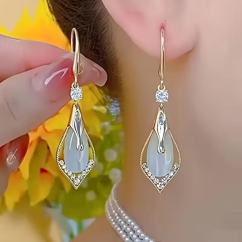आँसु आकारका कानको झुम्का ✅